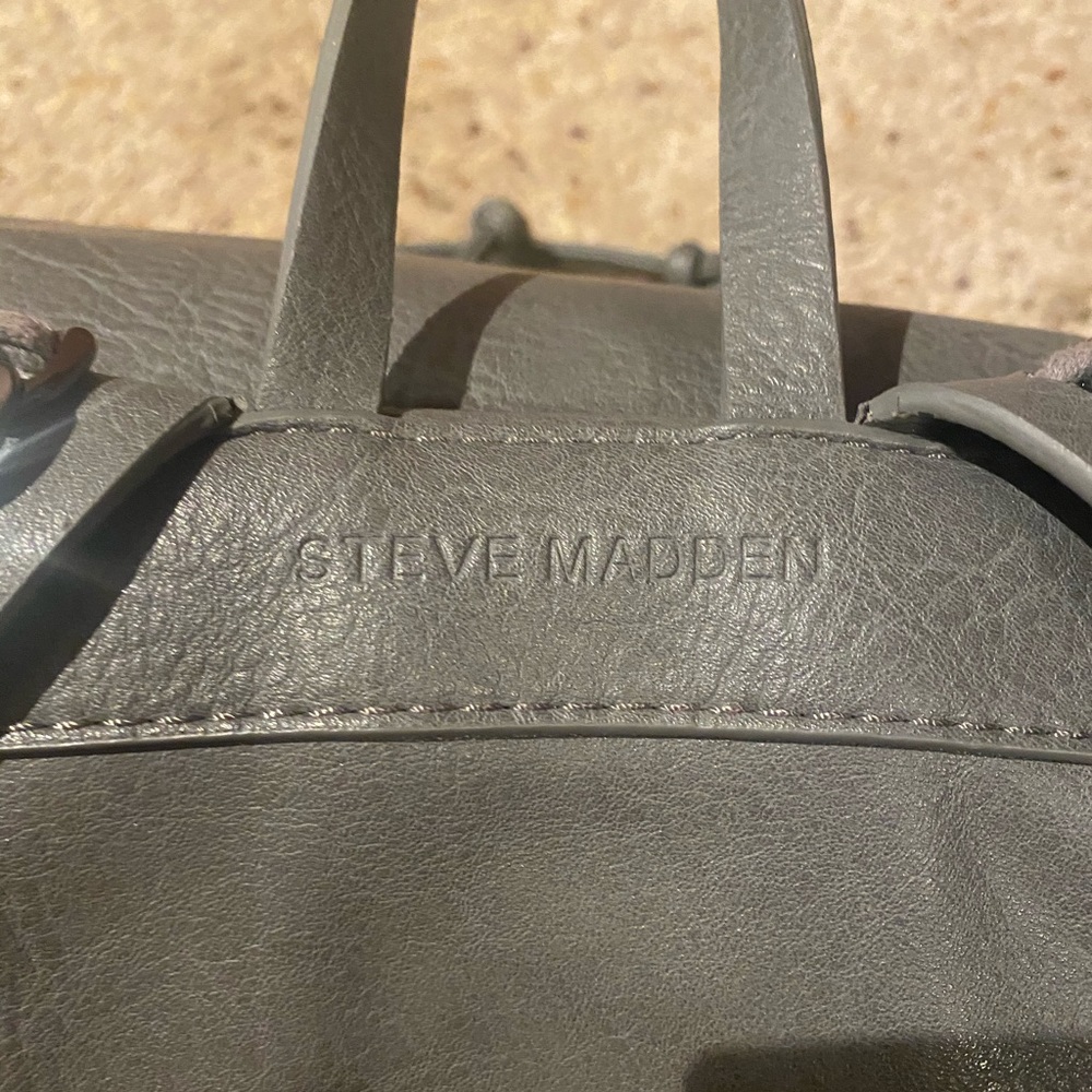 Steve Madden backpack - Picture 3 of 4
